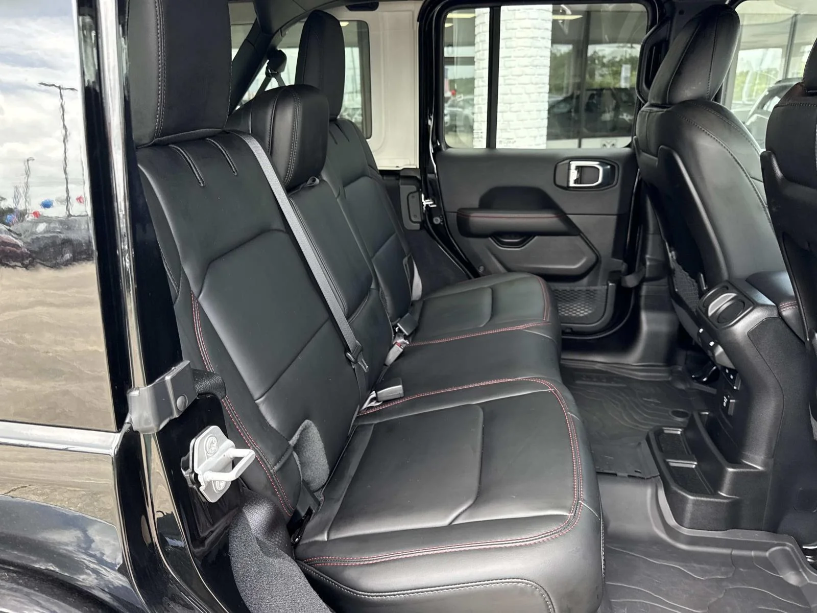 Used 2026 BLACK CLEARCOAT Jeep Rubicon X image 9