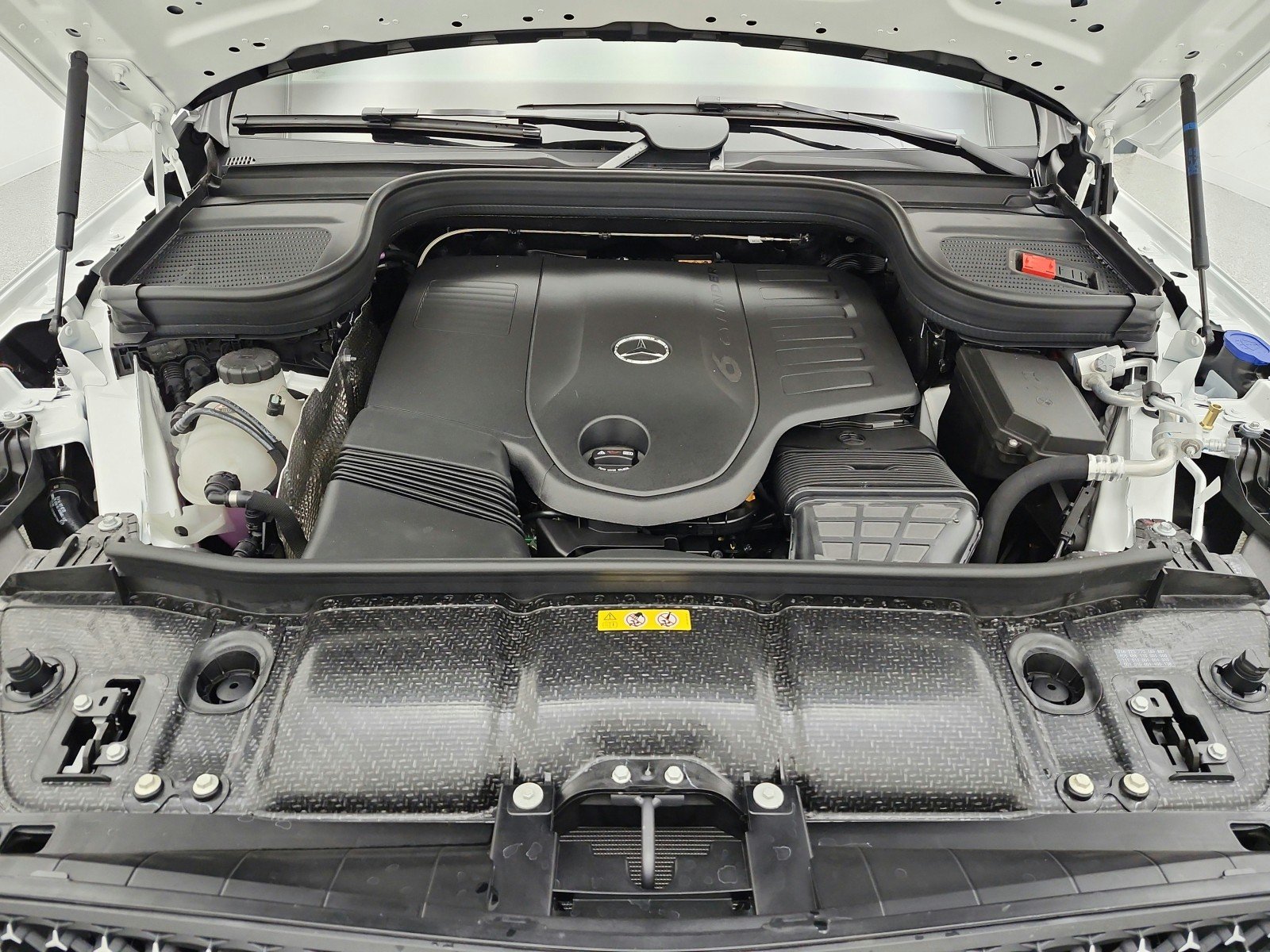 New 2026 Polar White Mercedes-Benz GLE 450 4MATIC® Coupe image 12