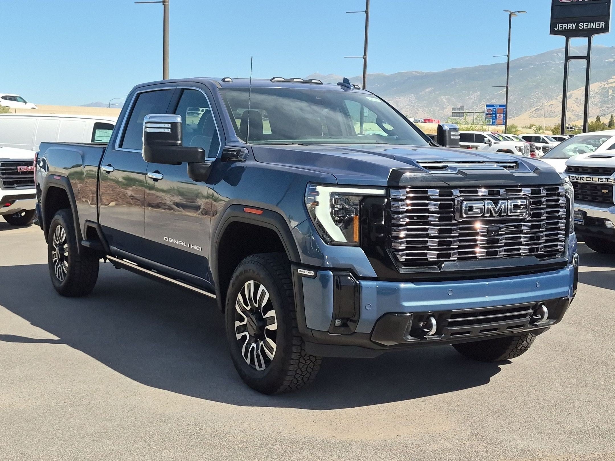 2026 GMC Sierra 3500HD Denali Ultimate - Photo 7