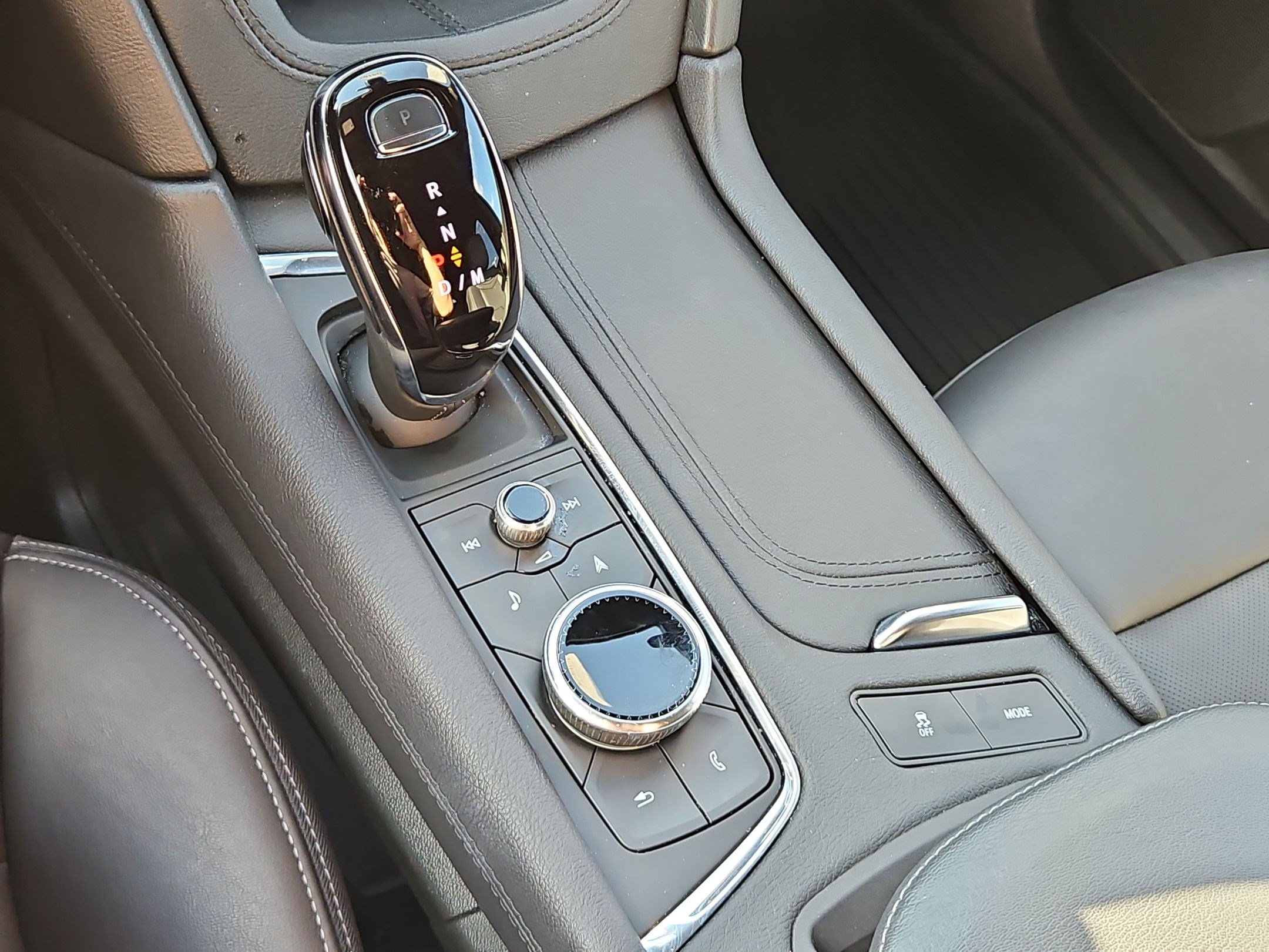 2025 Cadillac XT6 Premium Luxury - Photo 23