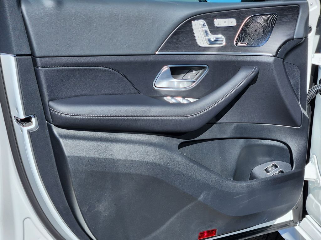 New 2026 Polar White Mercedes-Benz GLE450E 4MATIC® image 12