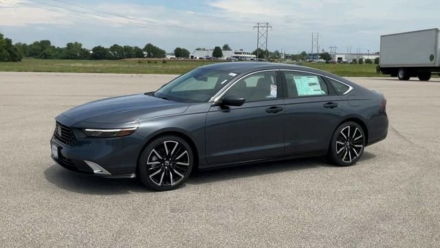 New 2026 Meteorite Gray Metallic Honda Touring image 5