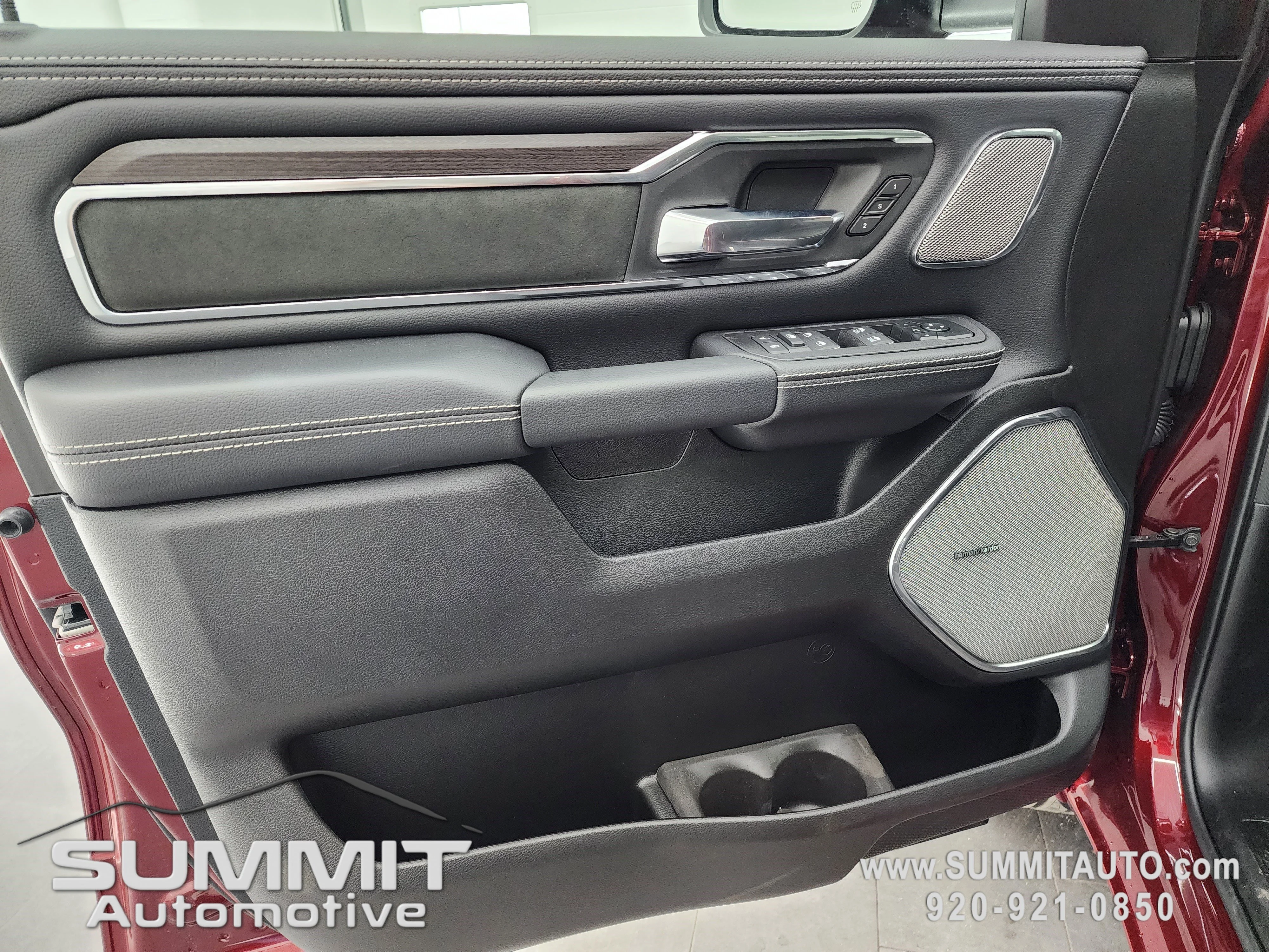 New 2026 Delmonico Red Pearl-Coat Exterior Paint RAM Laramie image 44