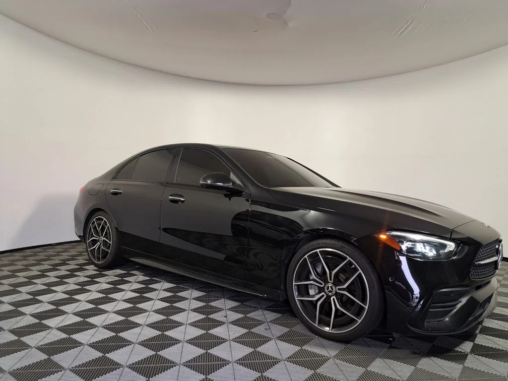 Used 2022 MANUFAKTUR Diamond White Mercedes-Benz C 300 image 3