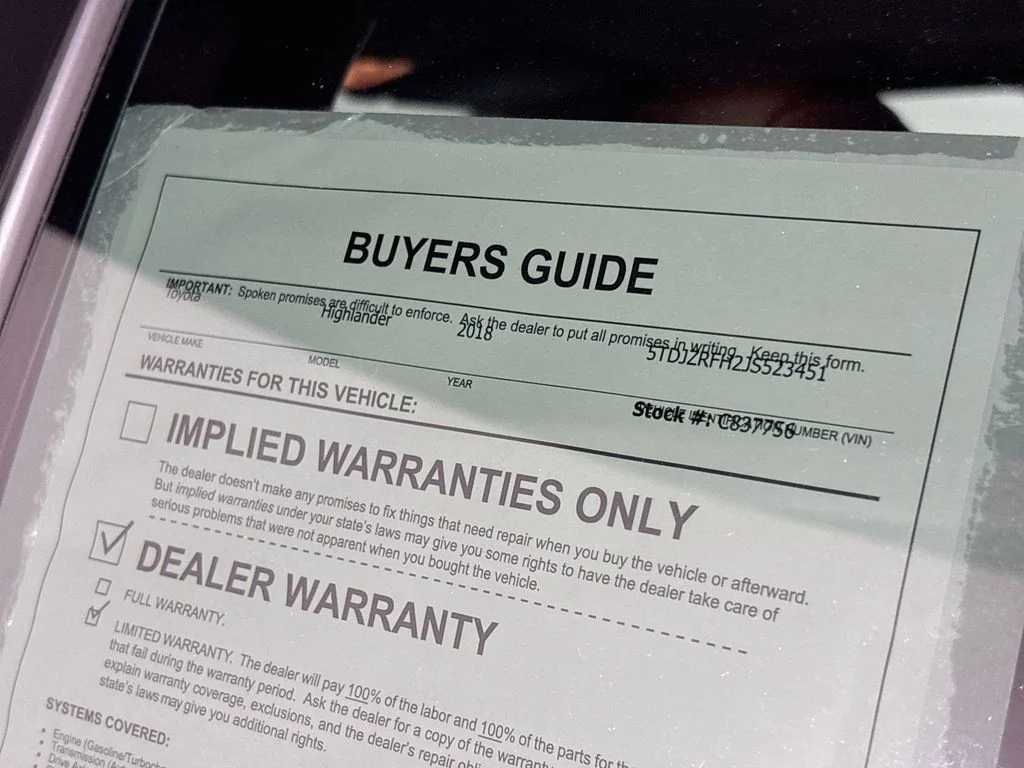 Used 2018 Silver Toyota XLE image 25