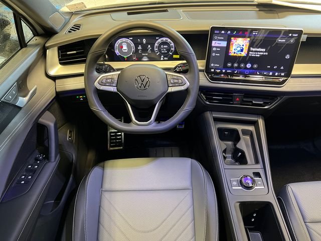 New 2026 White Volkswagen 2.0T SE R-Line Black image 12