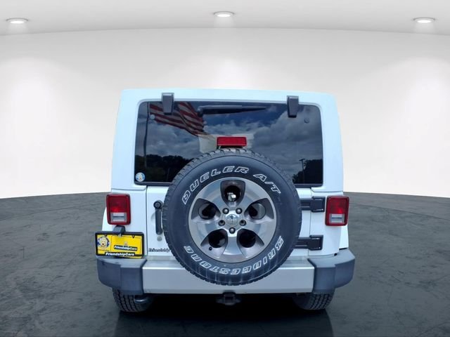 Used 2018 White Jeep Unlimited Sahara image 10