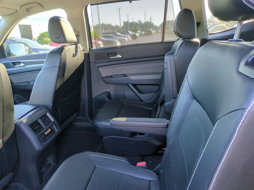 Used 2022 Gray Volkswagen 3.6L V6 SE w/Technology image 6