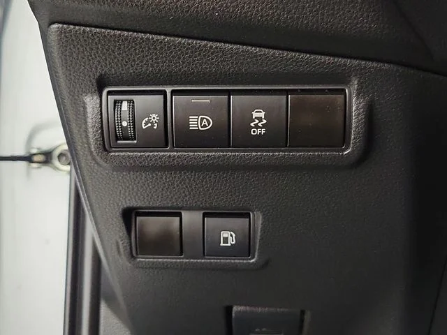 Used 2024 Silver Toyota Hybrid SE image 23