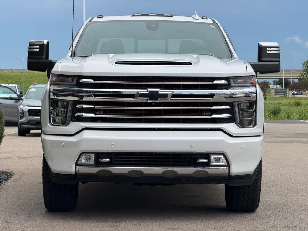 Used 2020 Beige Chevrolet High Country image 6