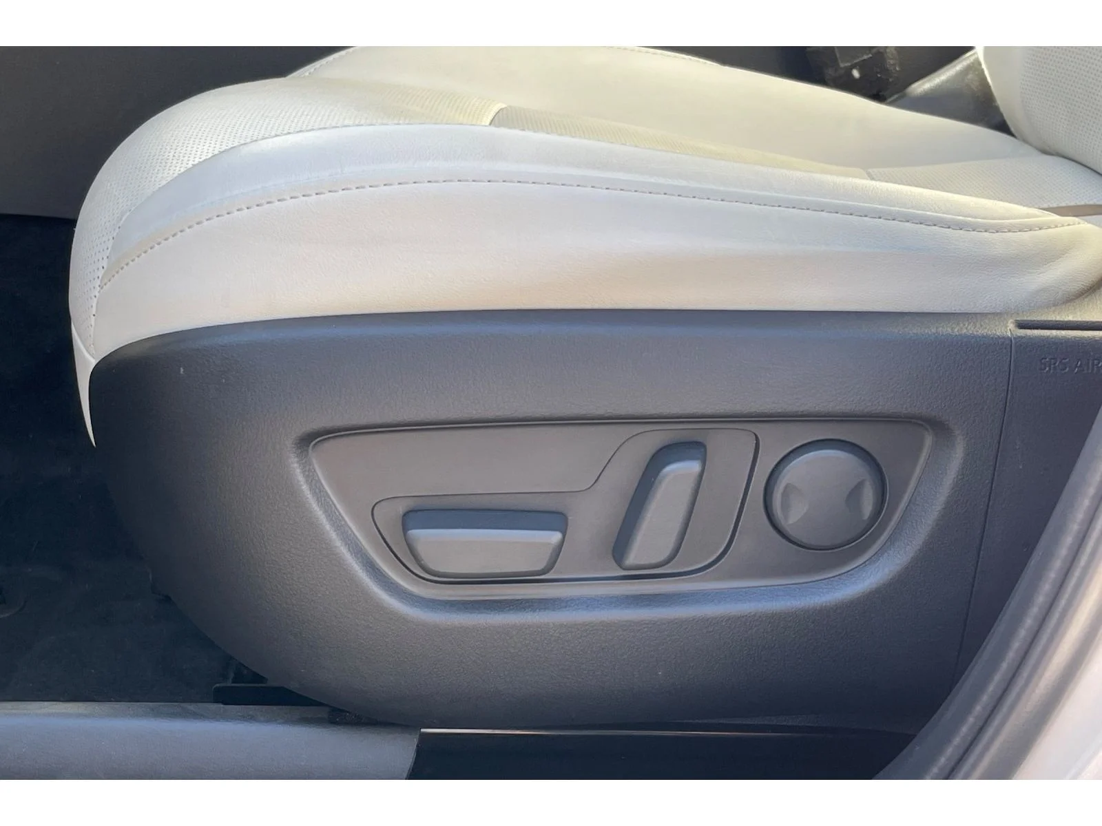 Used 2024 PLATINUM QUARTZ Mazda Premium Plus image 14