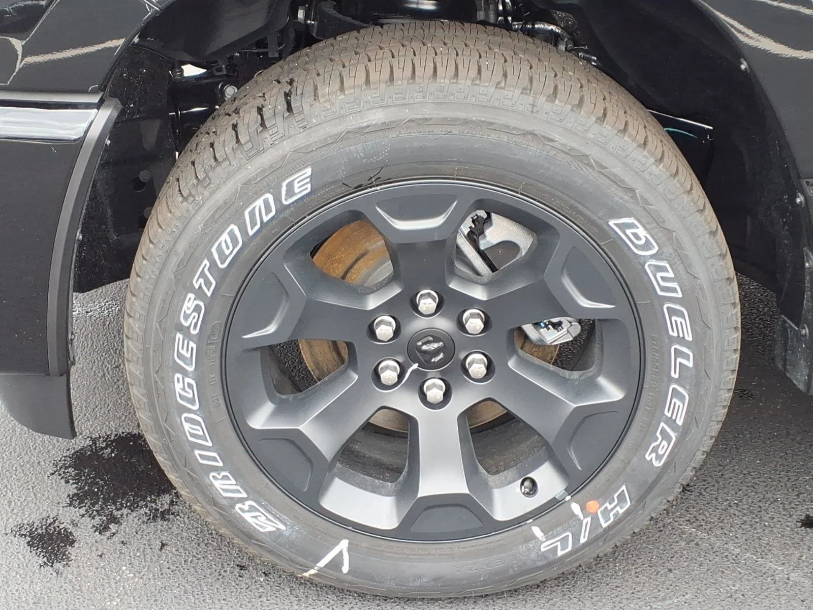 New 2026 Diamond Black Crystal Pearl-Coat Exterior Paint RAM Express image 20