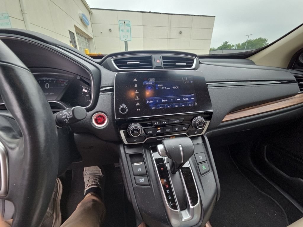 Used 2020 Platinum White Pearl Honda Touring image 4