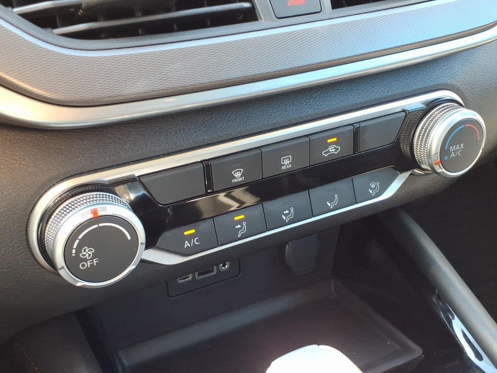 Used 2023 Pearl White Tricoat Nissan 2.5 SR image 18