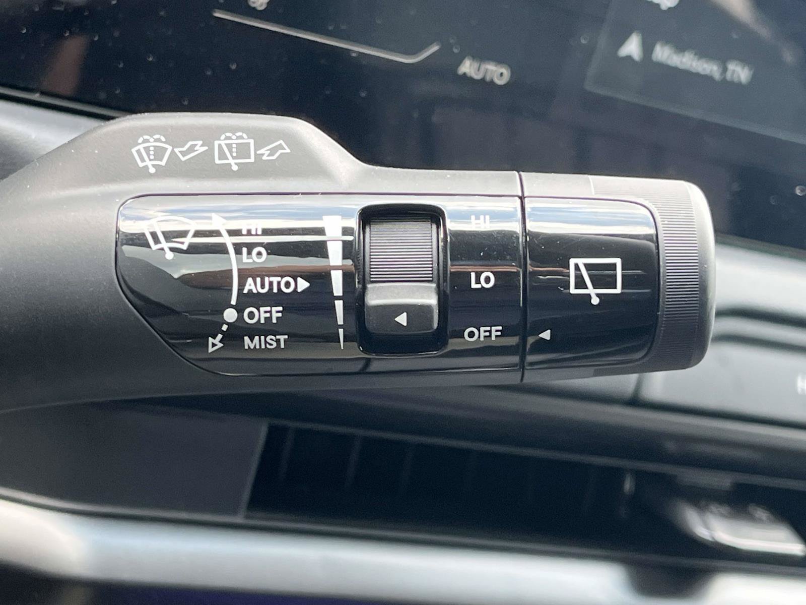 New 2027 Glacial White Pearl Kia SX image 34