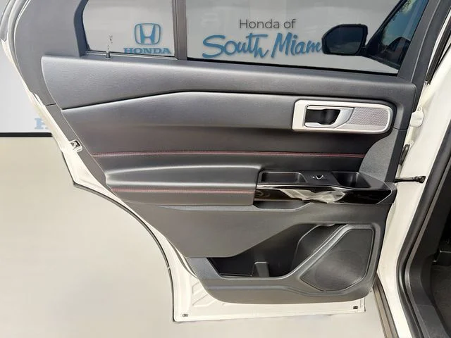 Used 2023 White Metallic Ford ST-Line image 26