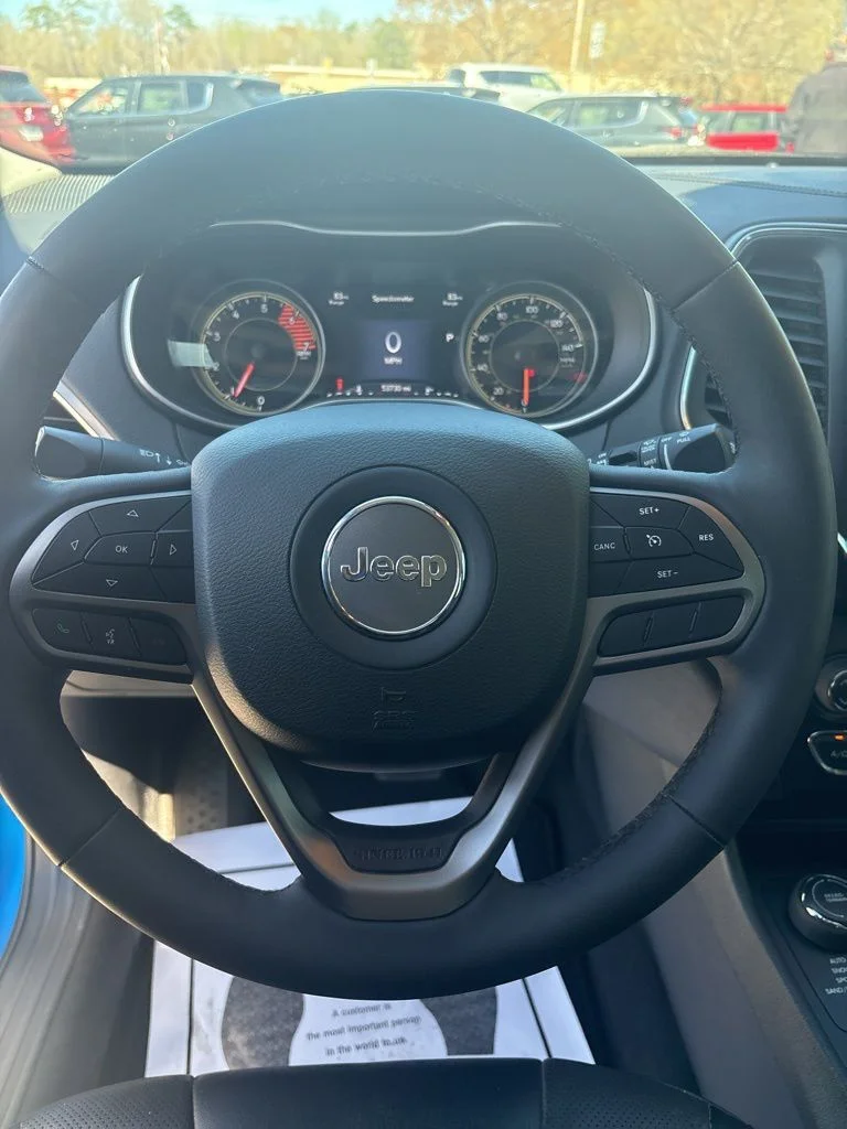 Used 2022 Blue Jeep Latitude Lux image 15