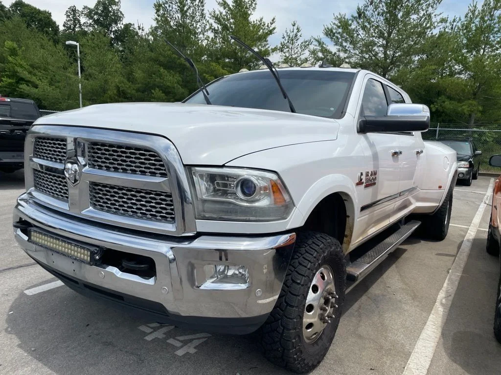 Used 2018 White Ram Laramie image 20