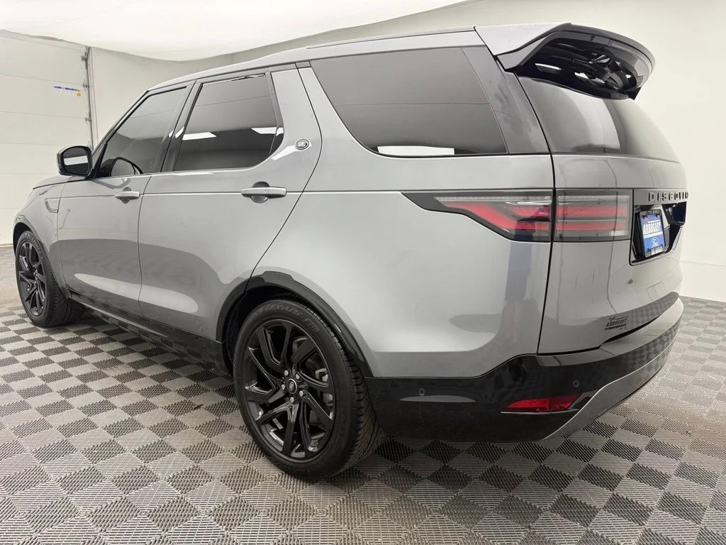 Used 2023  Land Rover S R-Dynamic image 13
