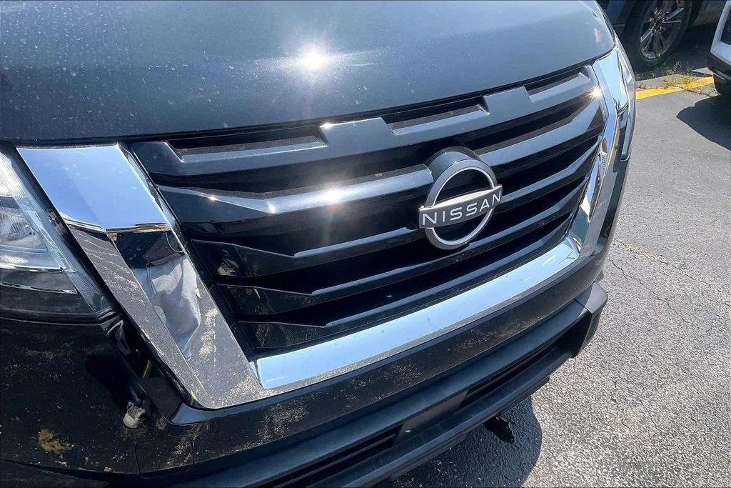Used 2022 Black Nissan SV image 31