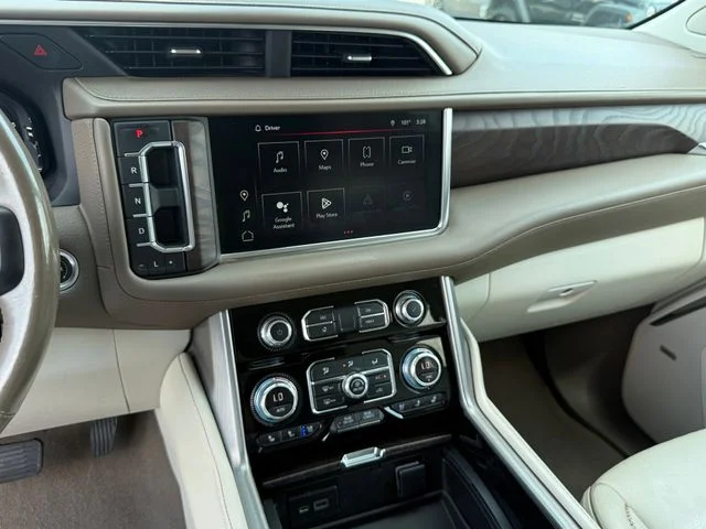 Used 2022 White Frost GMC Denali image 17
