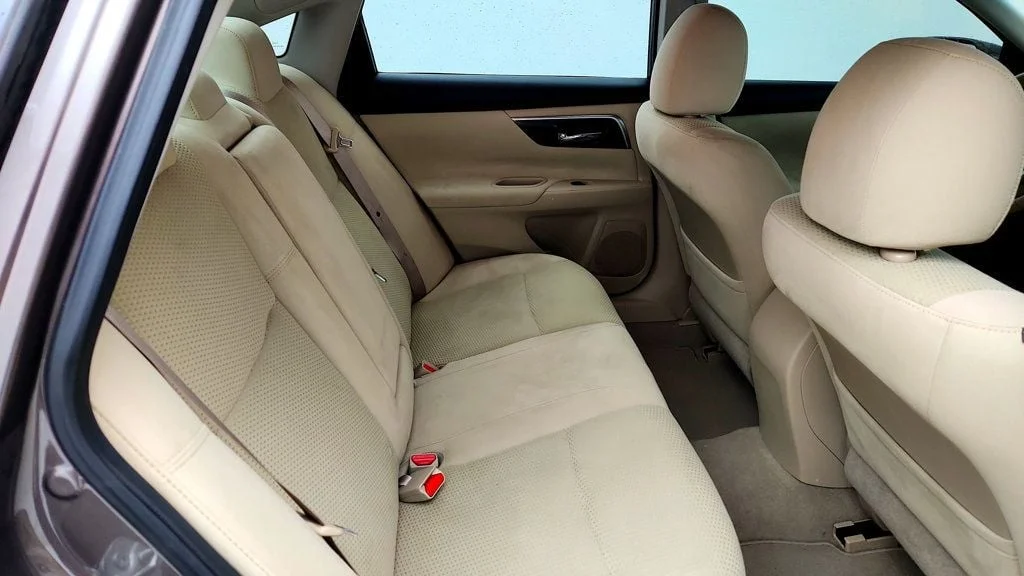 Used 2014 Java Metallic Nissan 4dr Sedan I4 2.5 SV image 21