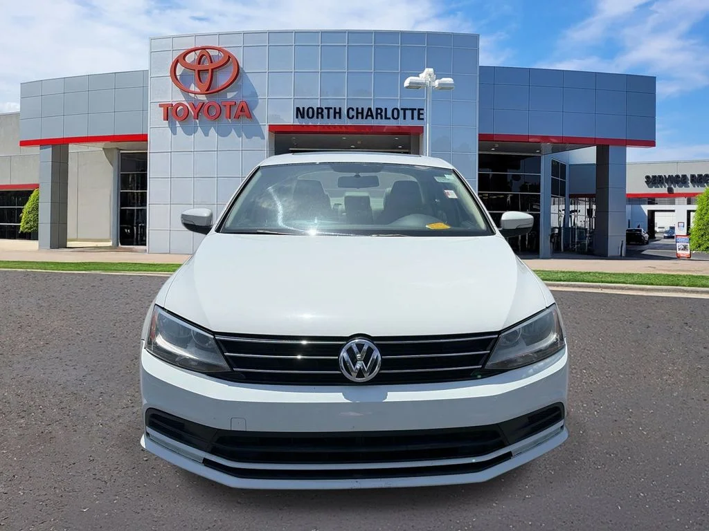 Used 2015 White Volkswagen 1.8T SE image 2