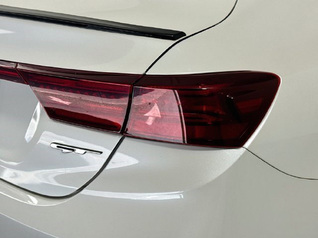 Used 2022 Snow White Pearl Kia GT image 30