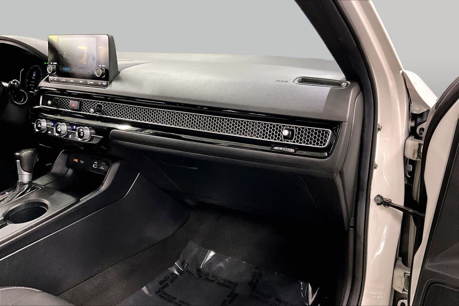 Used 2024 Platinum White Pearl Honda Sport image 19