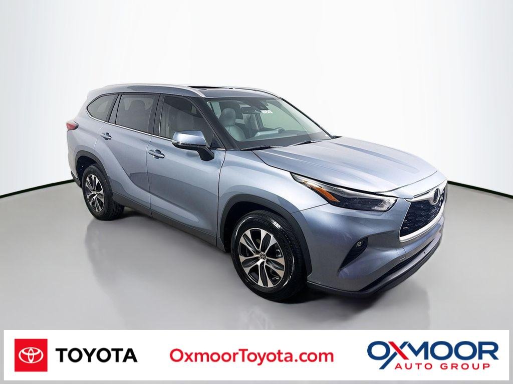 Used 2023 Moon Dust Toyota XLE image 1