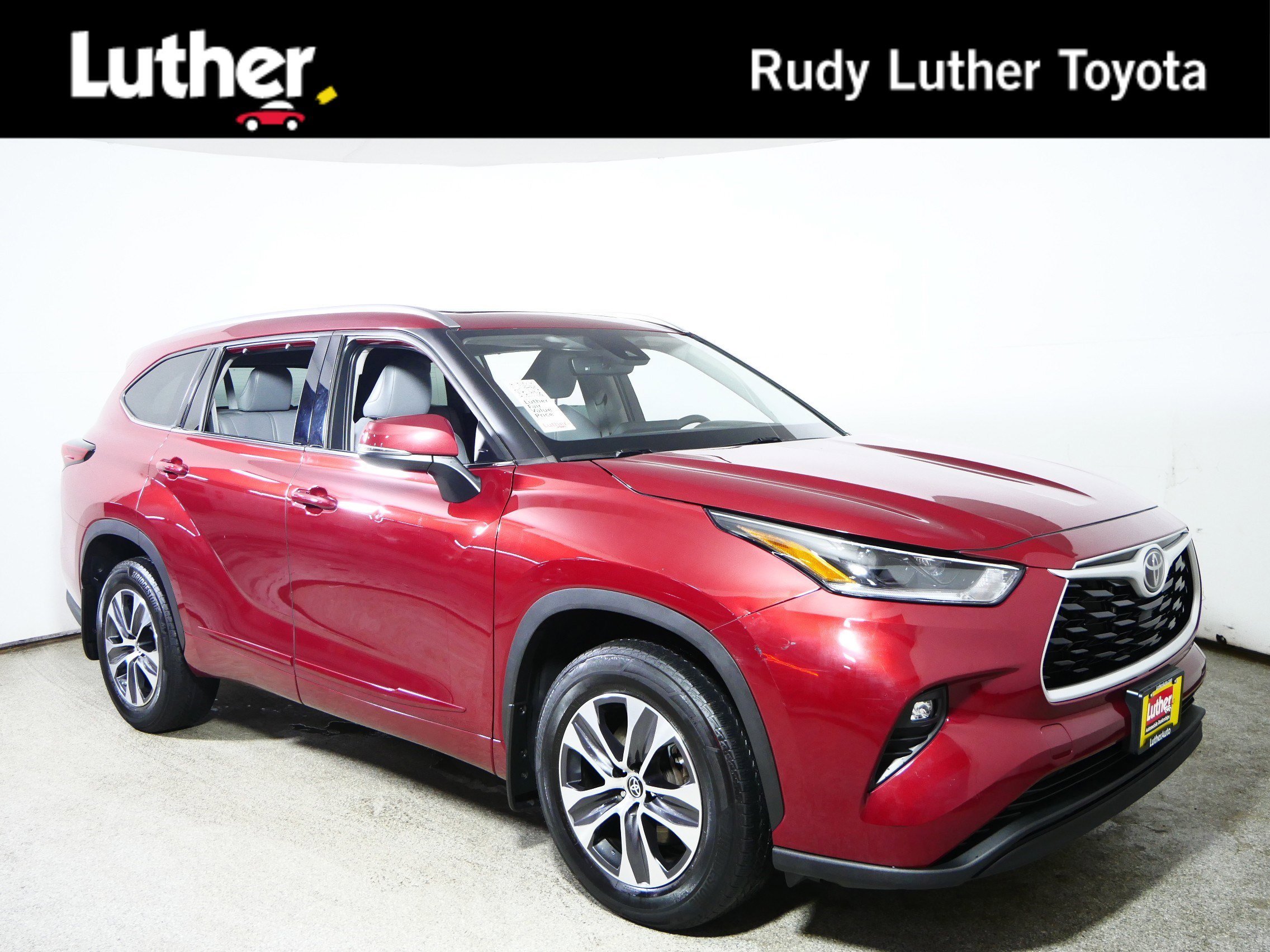 2021 Toyota Highlander XLE 4x4 V6's photo