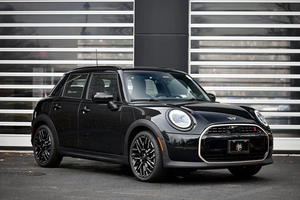 2026 MINI Hardtop Cooper S's photo