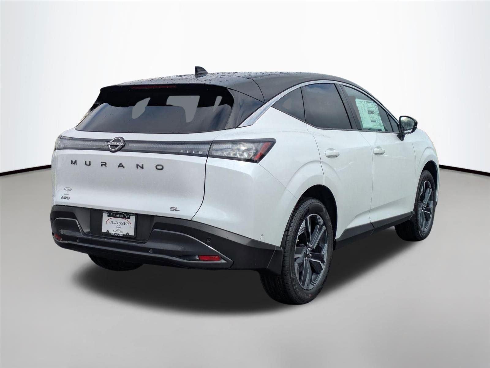 New 2025 Two-tone Everest White TriCoat / Super Black Nissan SL image 6