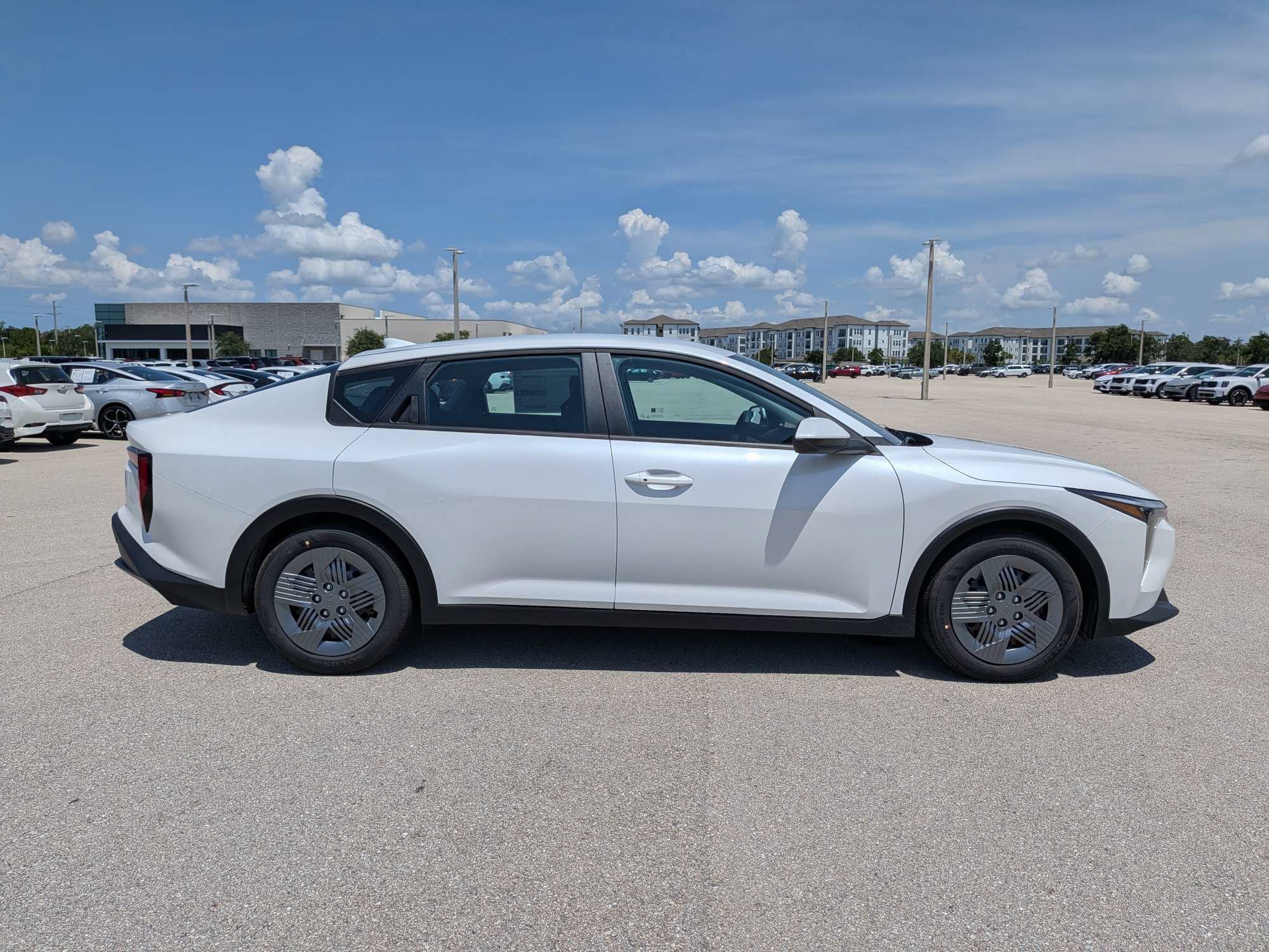 New 2026 Snow White Pearl Kia LX image 4
