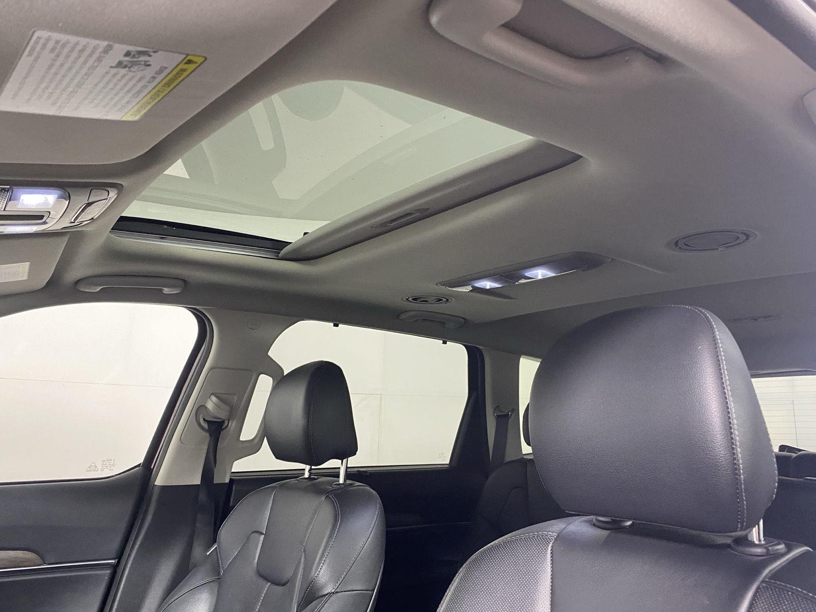 Used 2021 Sangria Kia EX image 14