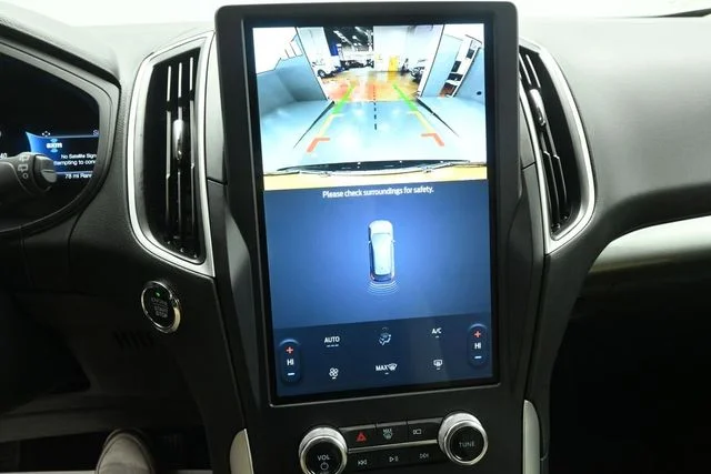 2024 Ford Edge SE - Photo 16