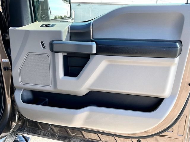 Used 2017 Caribou Metallic Ford XL image 12