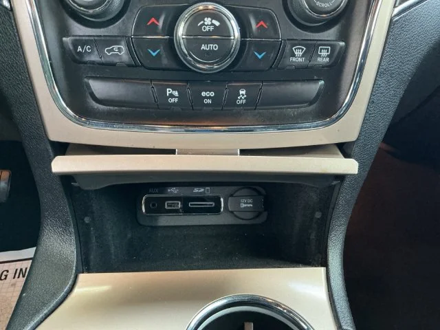 Used 2015 White Jeep Limited image 17