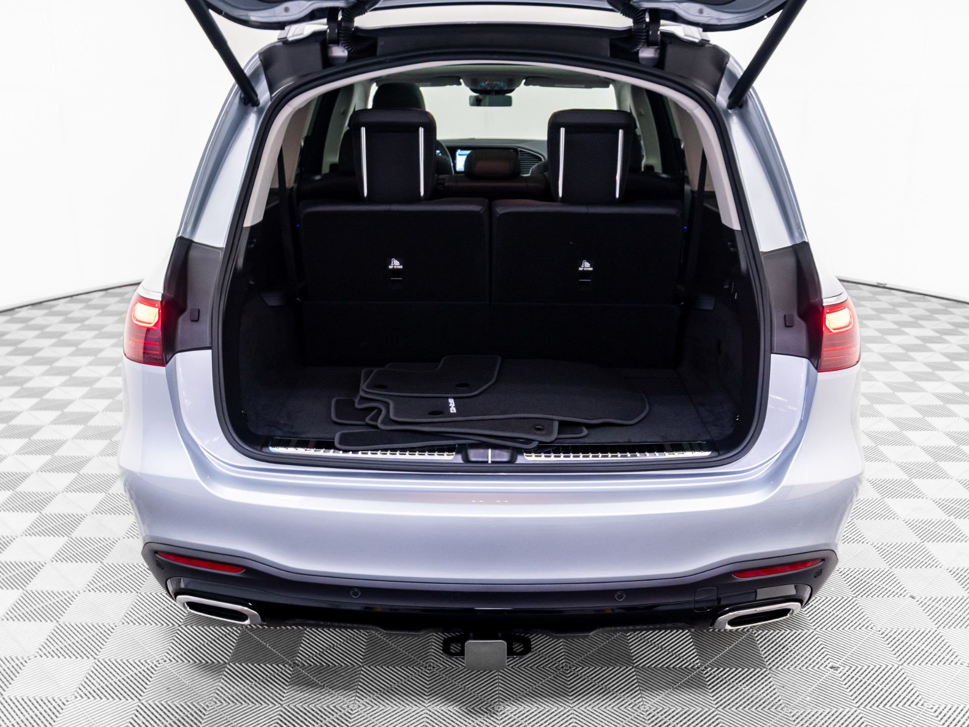 New 2026 Silver Mercedes-Benz GLS 450 image 34