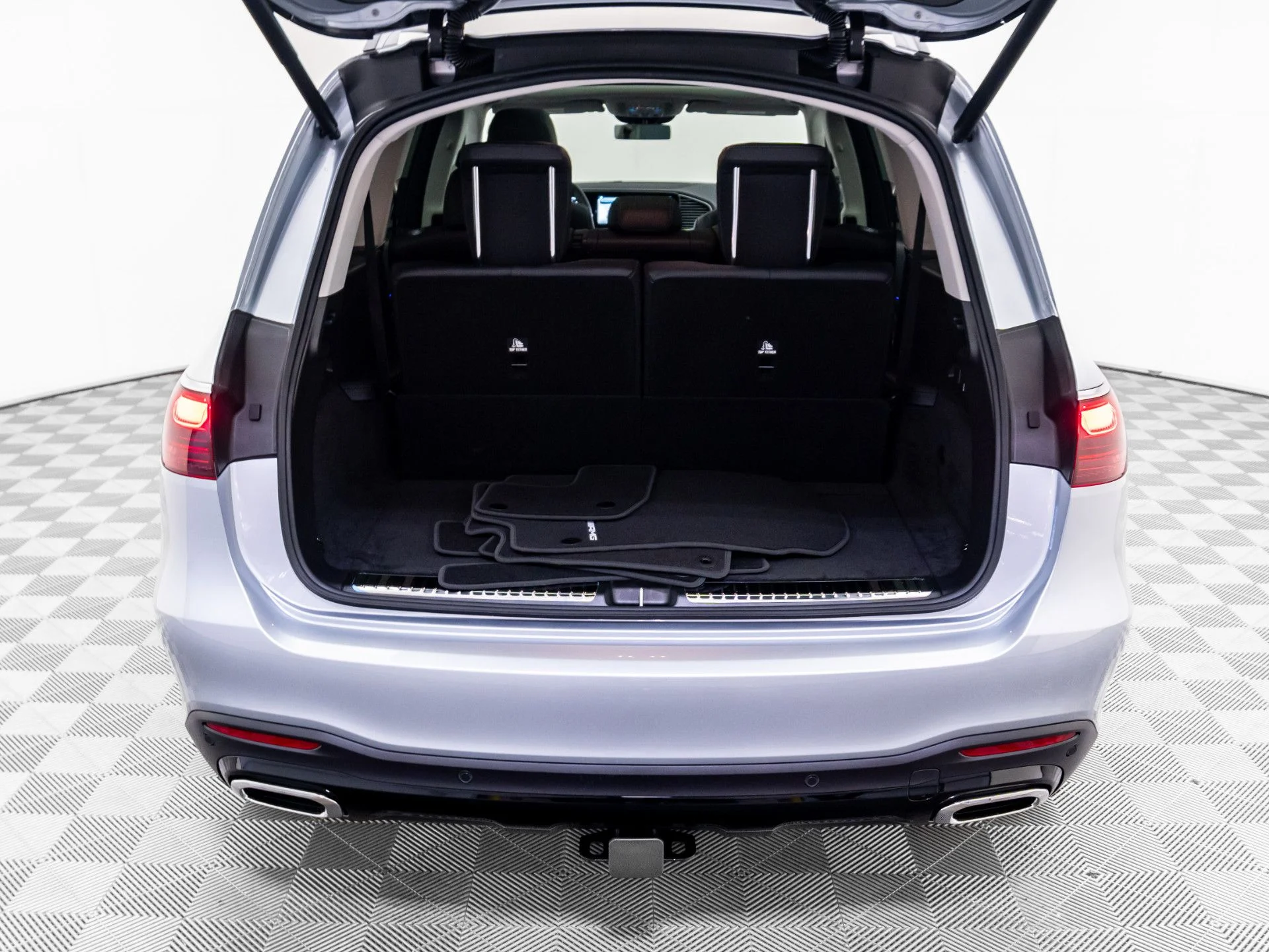 New 2026 Silver Mercedes-Benz GLS 450 image 34