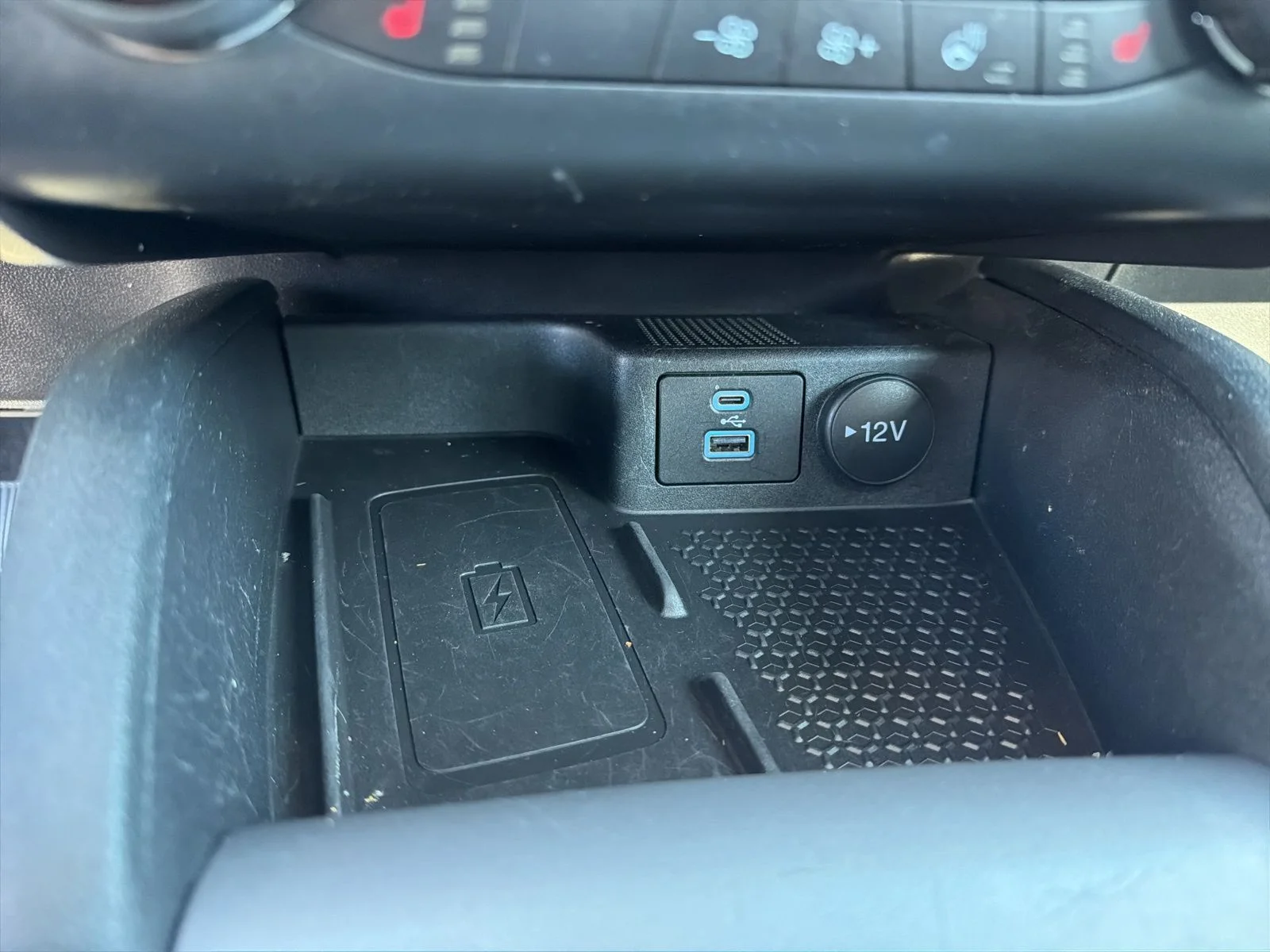 Used 2022  Ford Outer Banks image 19