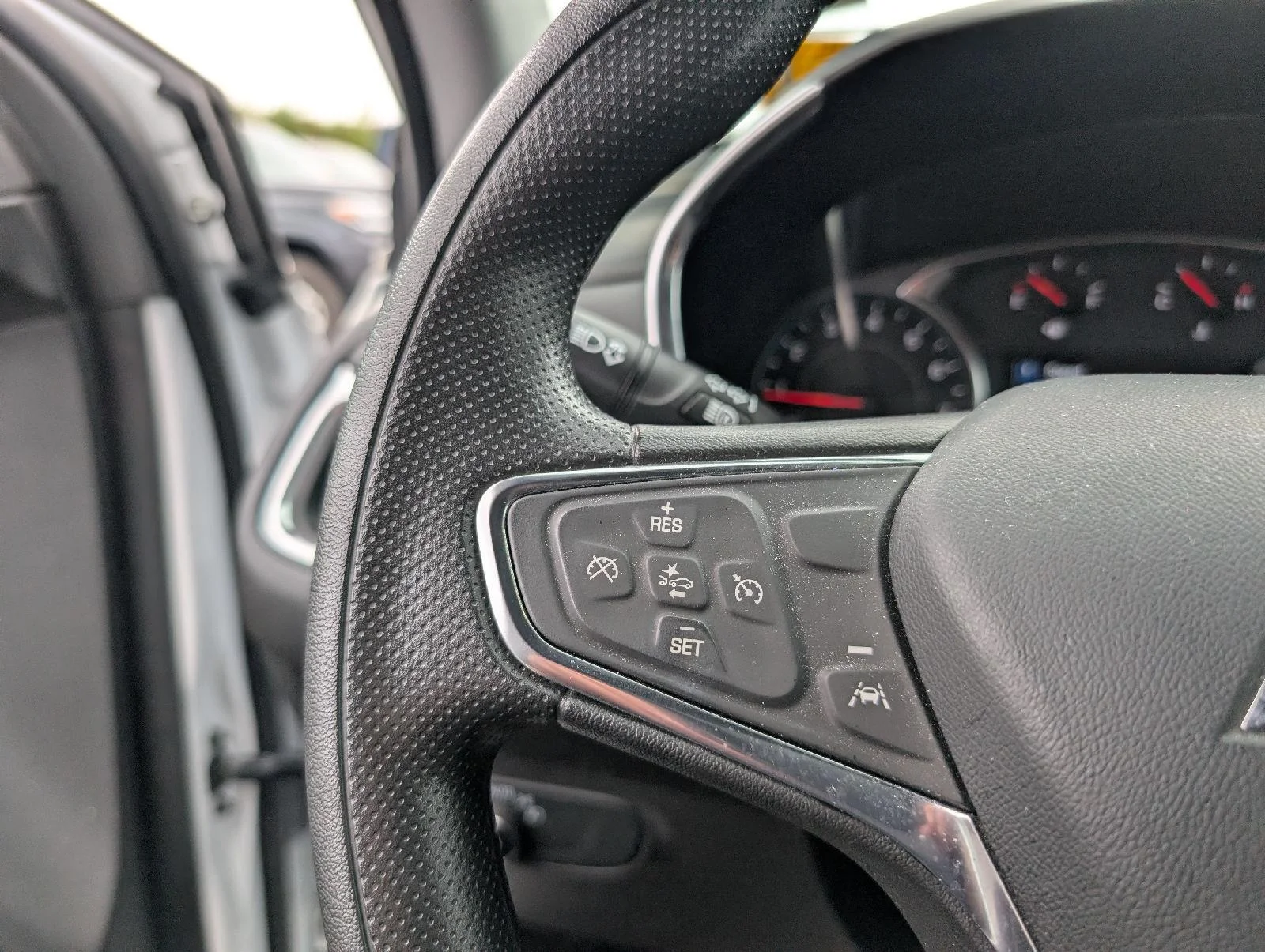 Used 2023 Summit White Chevrolet LT image 15