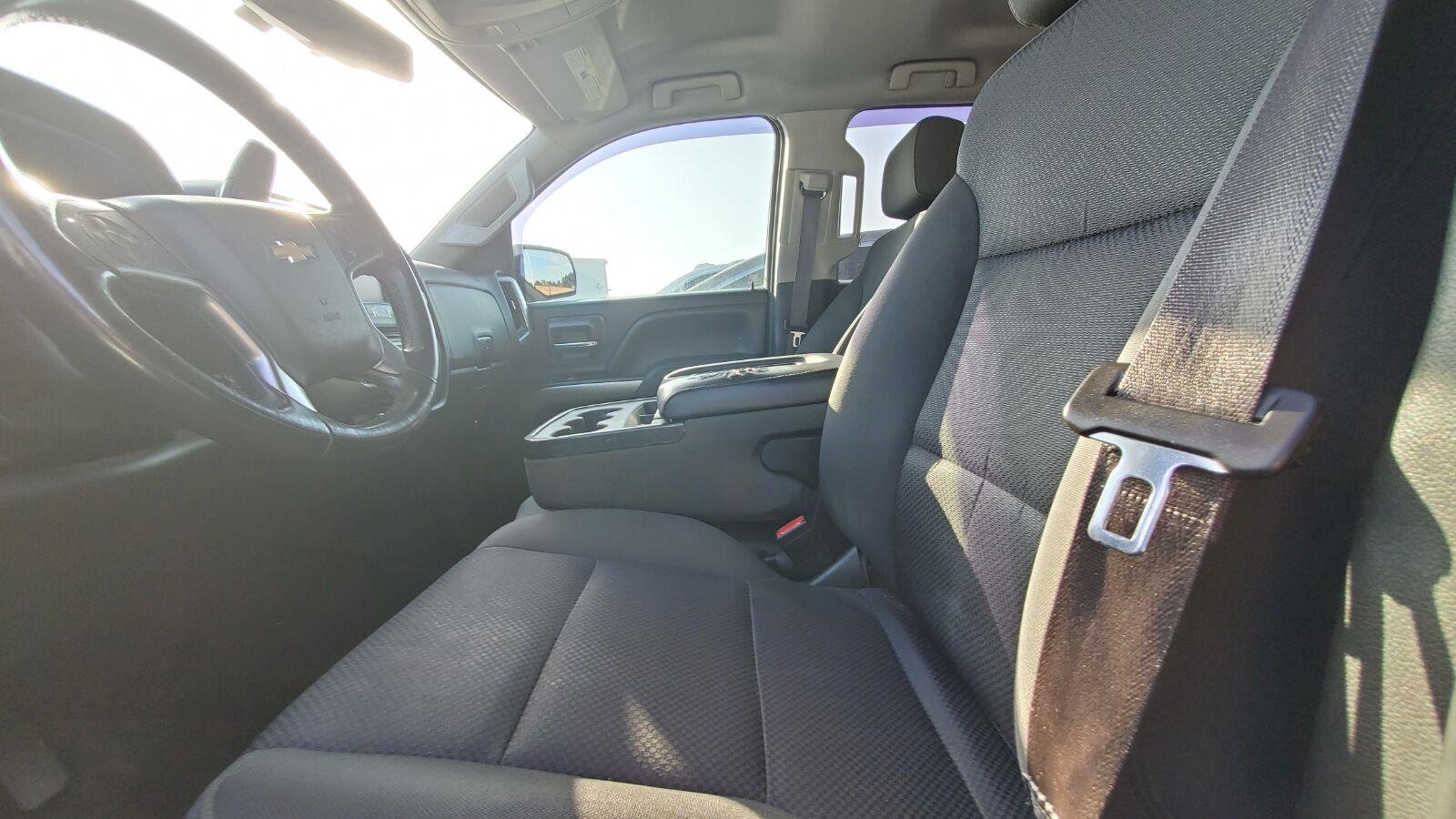 Used 2016 SUMMIT WHITE Chevrolet LT image 3