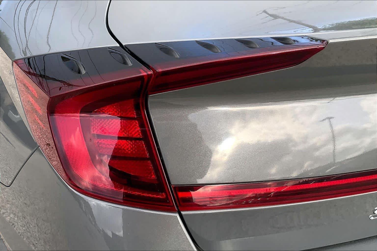 Used 2023 Hampton Gray Hyundai SEL image 28