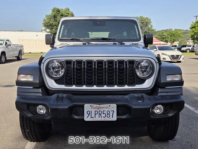 Used 2024 Silver Jeep Sport S image 8