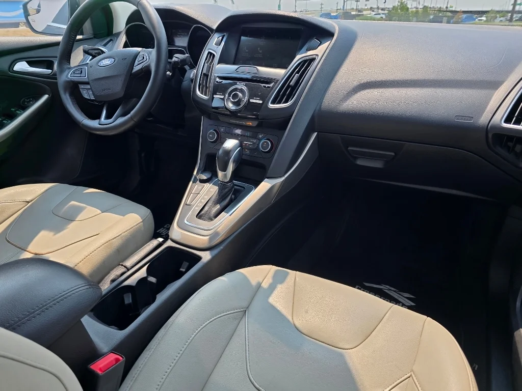 Used 2018 Shadow Black Ford Titanium image 27