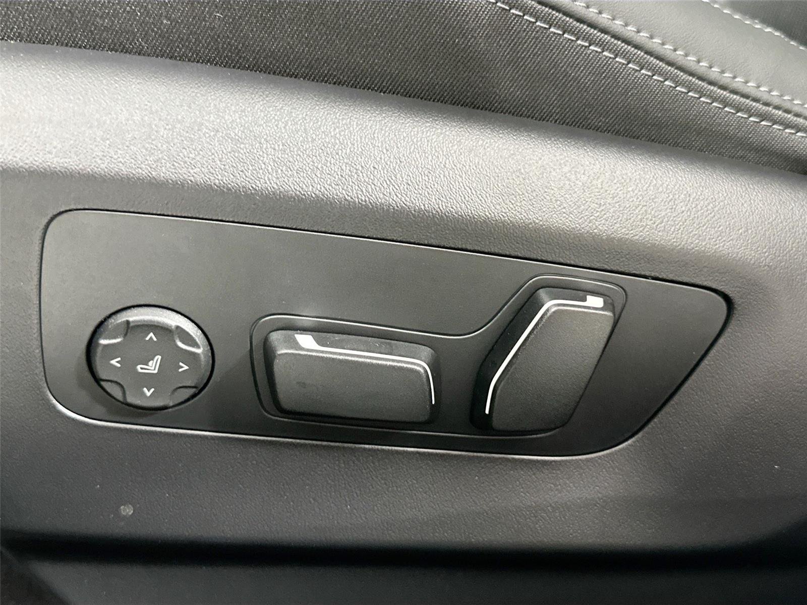New 2026 Black Sapphire Metallic BMW 530i xDrive image 20