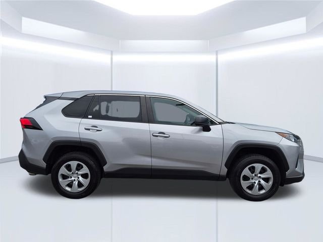 Used 2022 Silver Toyota LE image 7