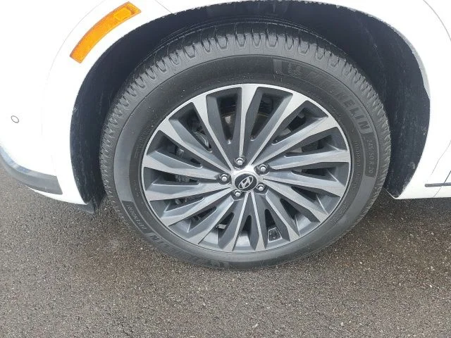 Used 2023 White Hyundai Calligraphy image 9