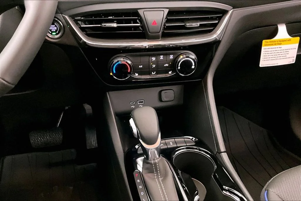 New 2026 Summit White Buick Sport Touring image 7